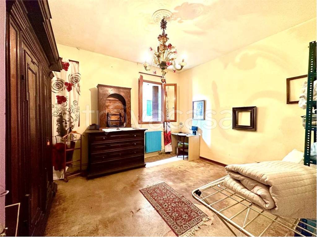 Appartamento in vendita a Venezia santa Marta