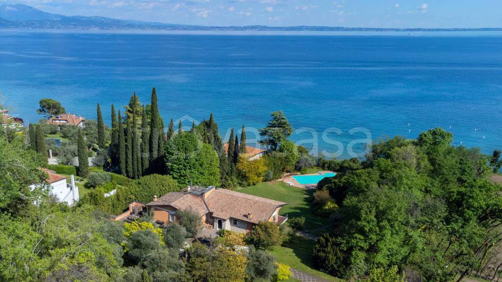 Villa in vendita a Manerba del Garda via del Gazzo