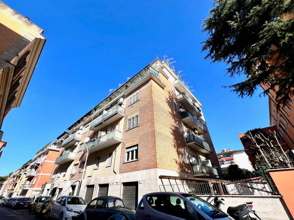Appartamento in vendita a Roma via Gaetano Rappini, 23