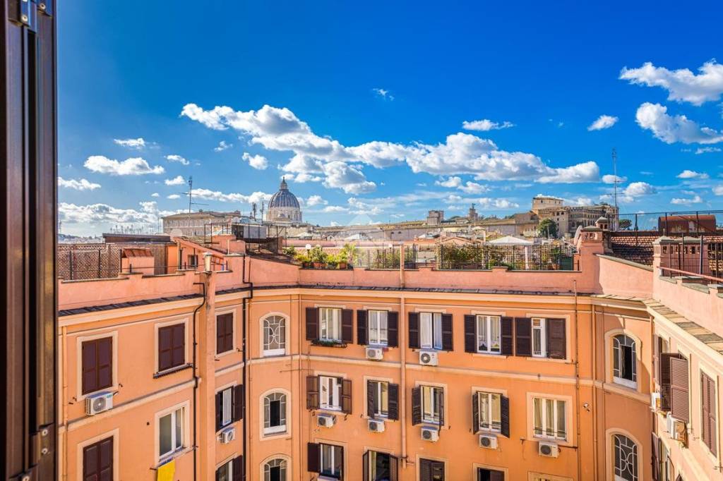 Appartamento in vendita a Roma via dei Gracchi, 56