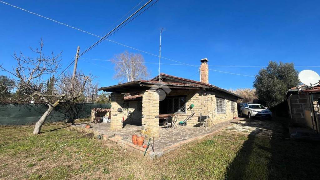 Villa in vendita a Trevignano Romano via sp4/a, 37