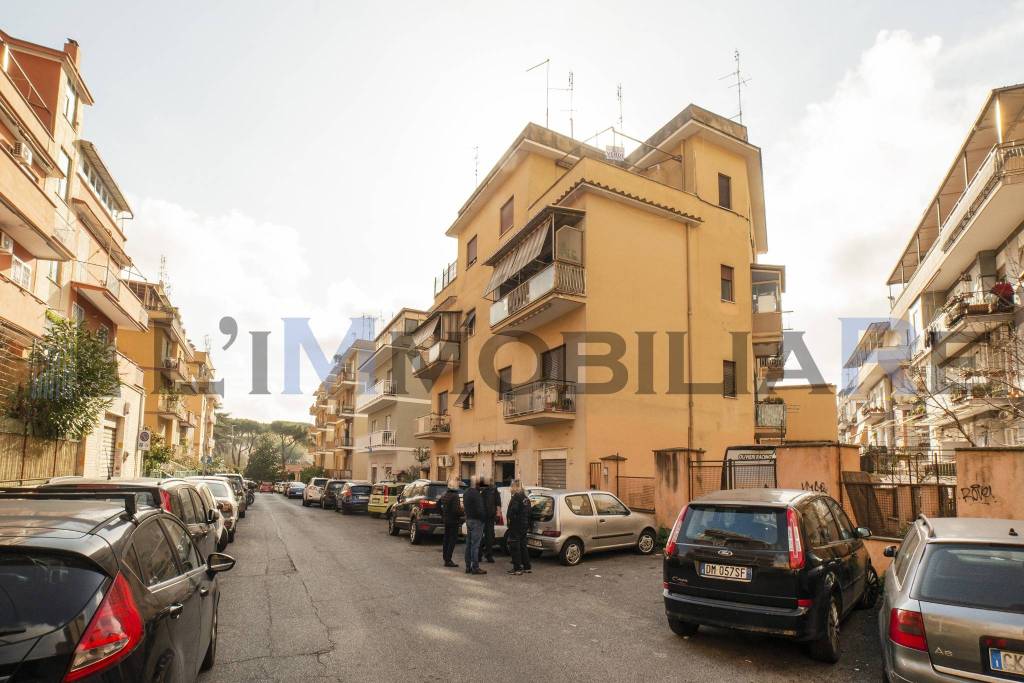 Appartamento in vendita a Roma via Cardinale Bartolomeo d'Avanzo