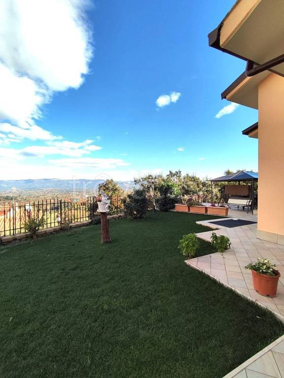 Villa Bifamiliare in vendita a Monte Compatri via delle Pedicate