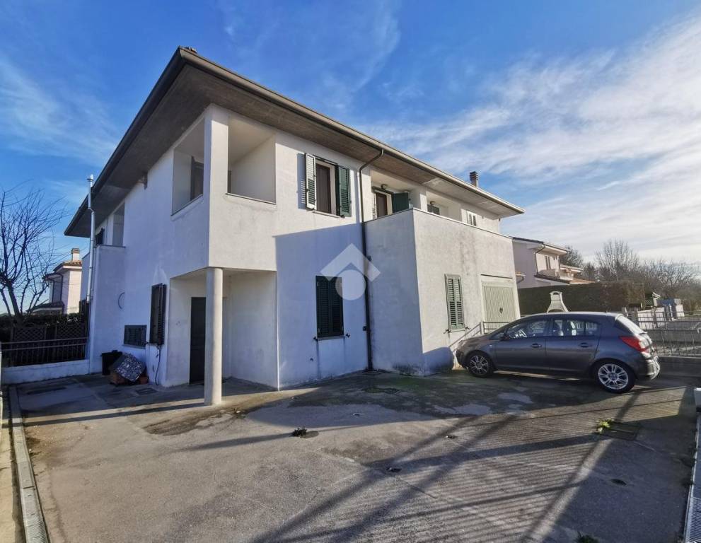 Villa Bifamiliare in vendita a Massa Lombarda via del Melograno, 5