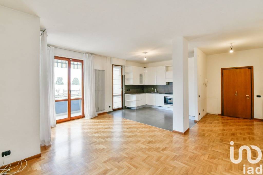 Appartamento in vendita a Meda corso Alcide De Gasperi, 19