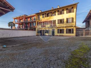 Casa indipendente in vendita a cavaglià via torino, 23