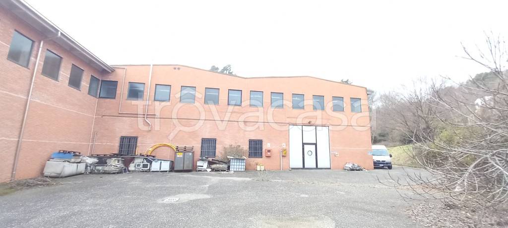 Capannone Industriale in vendita a Varese via Molini Trotti