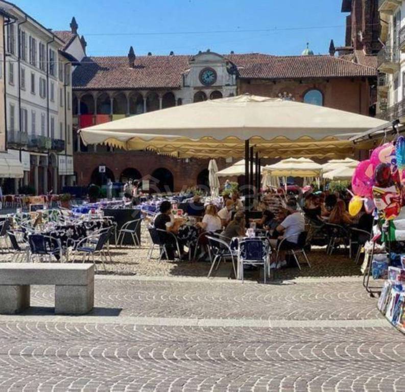 Negozio in vendita a Pavia via Antonio Bordoni