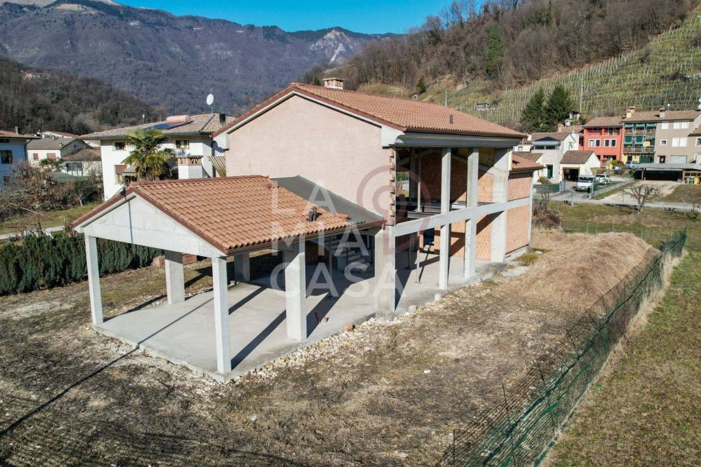 Villa in vendita a Miane via Nogarè