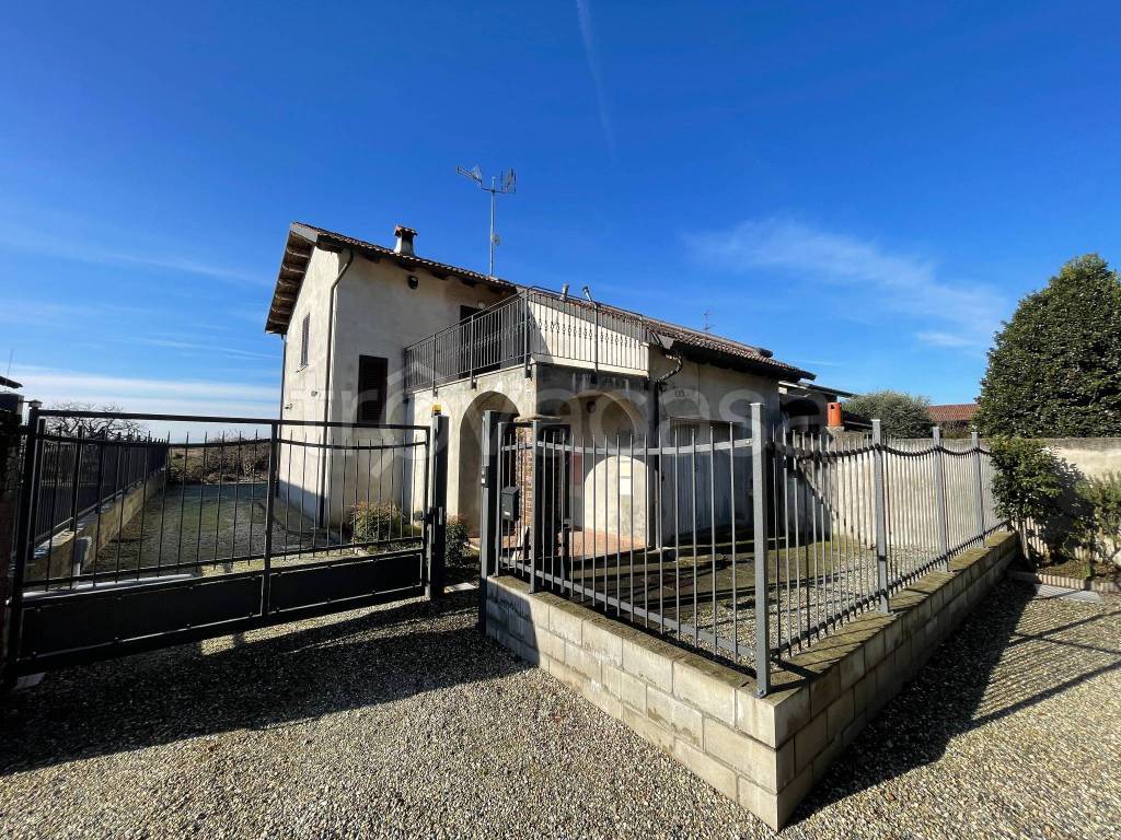 Villa in vendita a Stroppiana via Bernardino Palestro, 20
