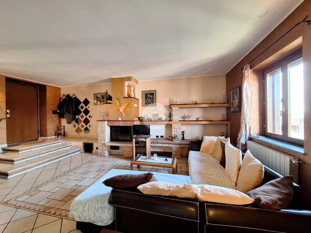 Appartamento in vendita a Bernate Ticino via 4 Novembre, 29