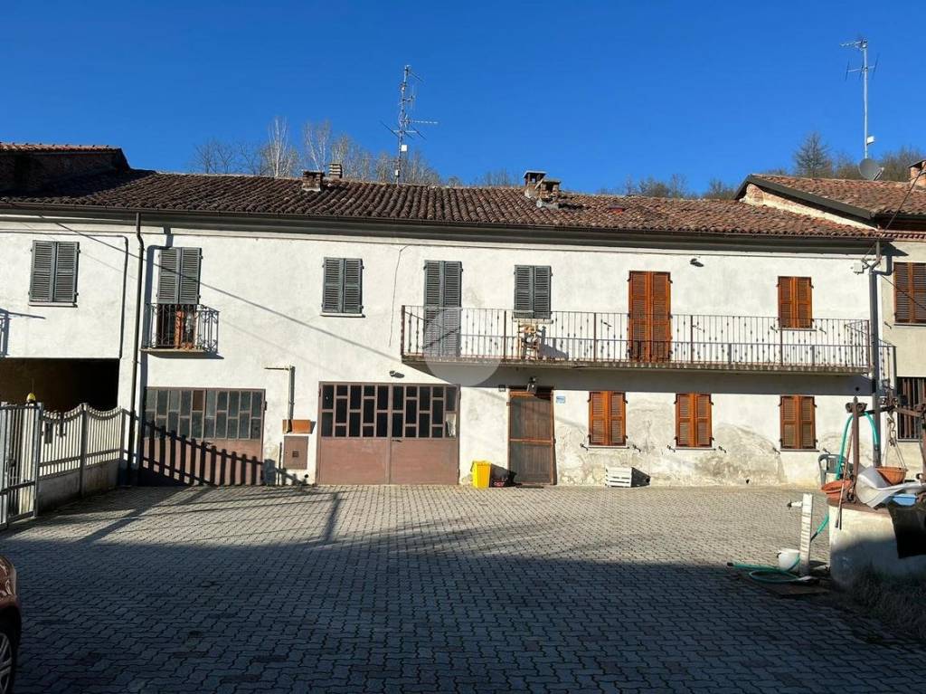 Villa Bifamiliare in vendita a Portacomaro via Cornapò, 117