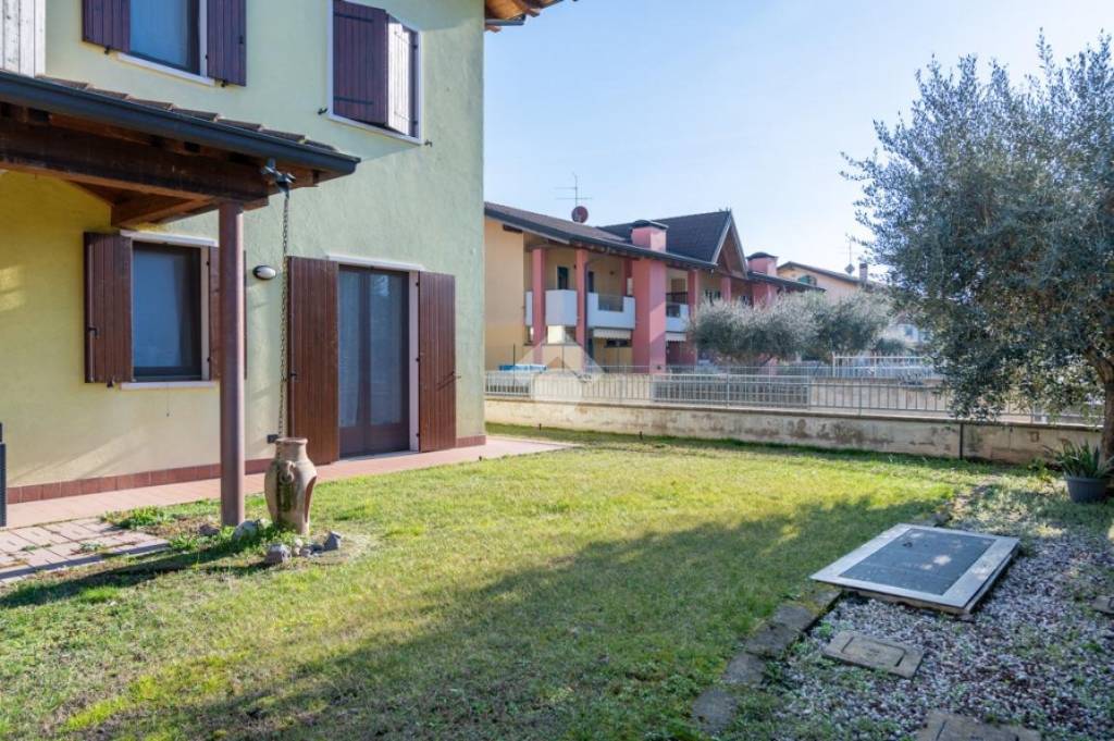 Appartamento in vendita a Villafranca di Verona via Salvo d'Acquisto, 10