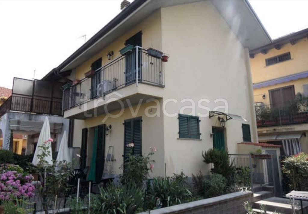 Villa all'asta a Cologno Monzese via Milano, 162/g
