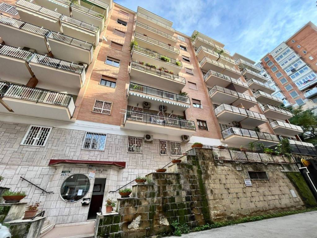 Appartamento in vendita a Napoli via Pigna, 76