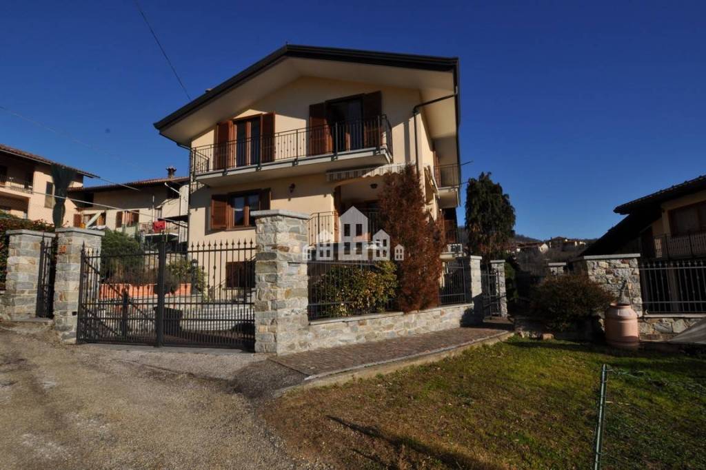 Villa in vendita a Castellamonte frazione Campo, Via Sostonei, 23