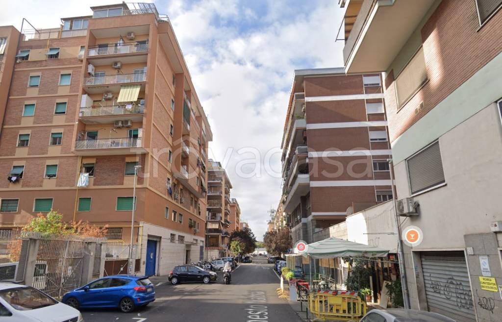 Appartamento in affitto a Roma via Ernesto Nathan