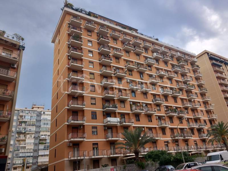 Appartamento in vendita a Palermo via Ruggero Marturano