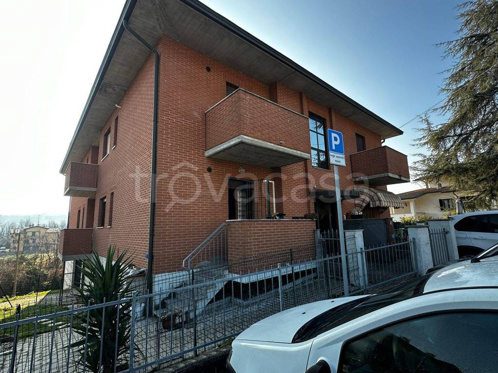 Appartamento in vendita a Castellarano via Radici in Piano
