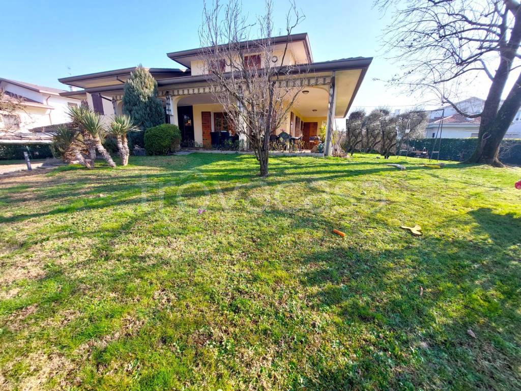 Villa in vendita a Noventa Padovana via San Francesco, 20