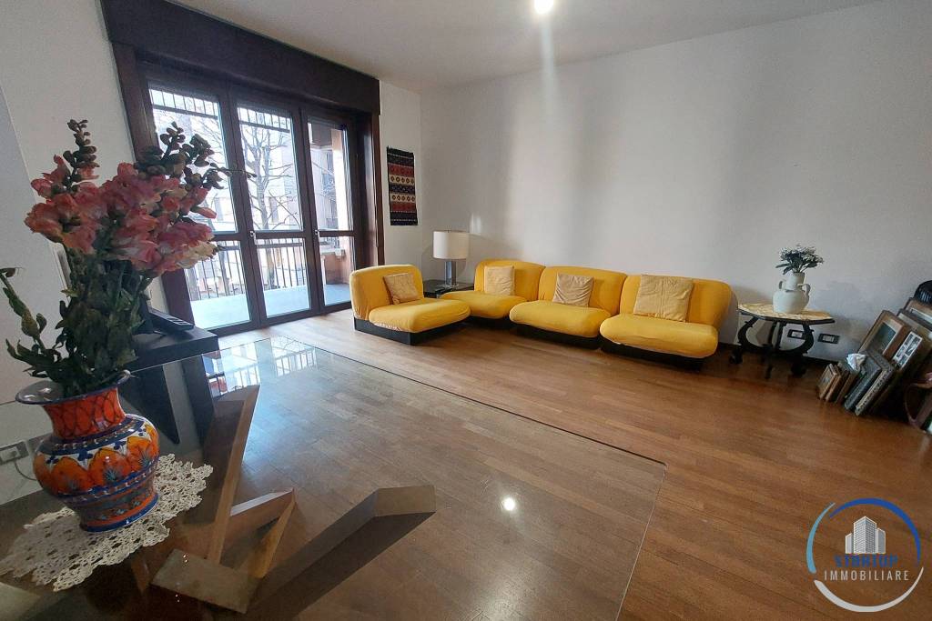Appartamento in affitto a Monza via Gian Francesco Parravicini, 40