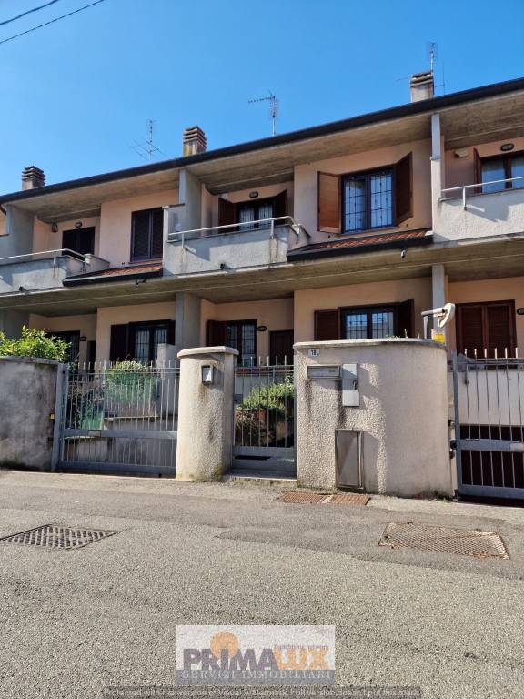 Villa a Schiera in vendita a Cesano Maderno via Antonio Fogazzaro
