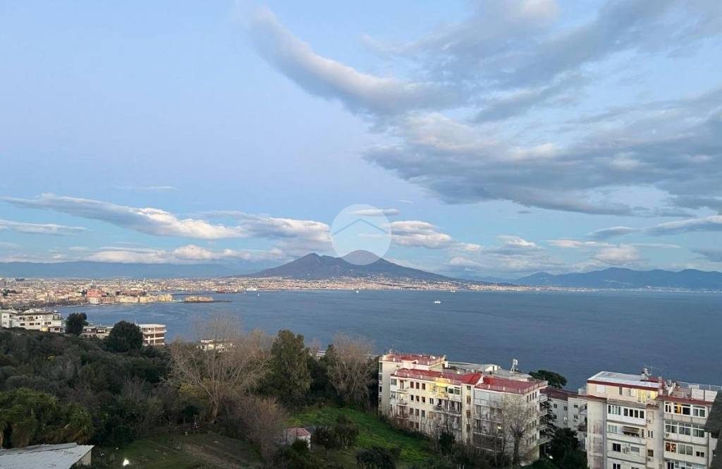 Appartamento in vendita a Napoli via del Marzano