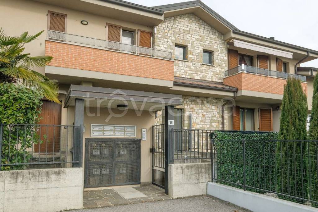 Appartamento in vendita a Cassano d'Adda via Unità d'Italia 16