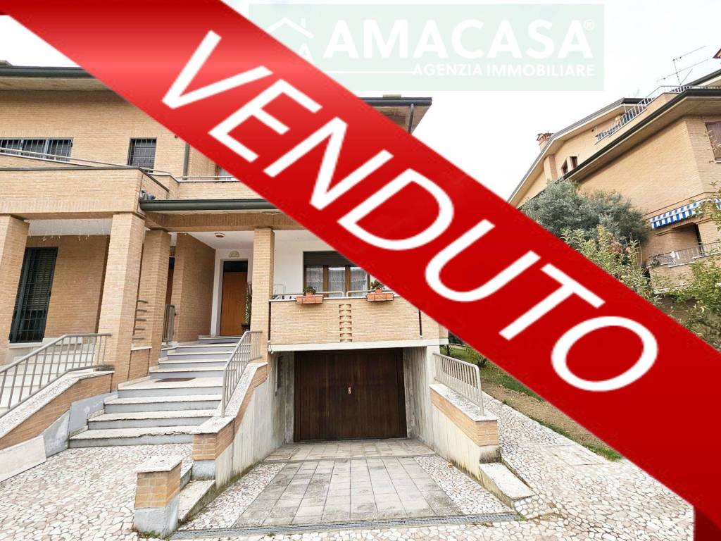 Villa a Schiera in vendita a Formigine via Don Giuseppe Dossetti