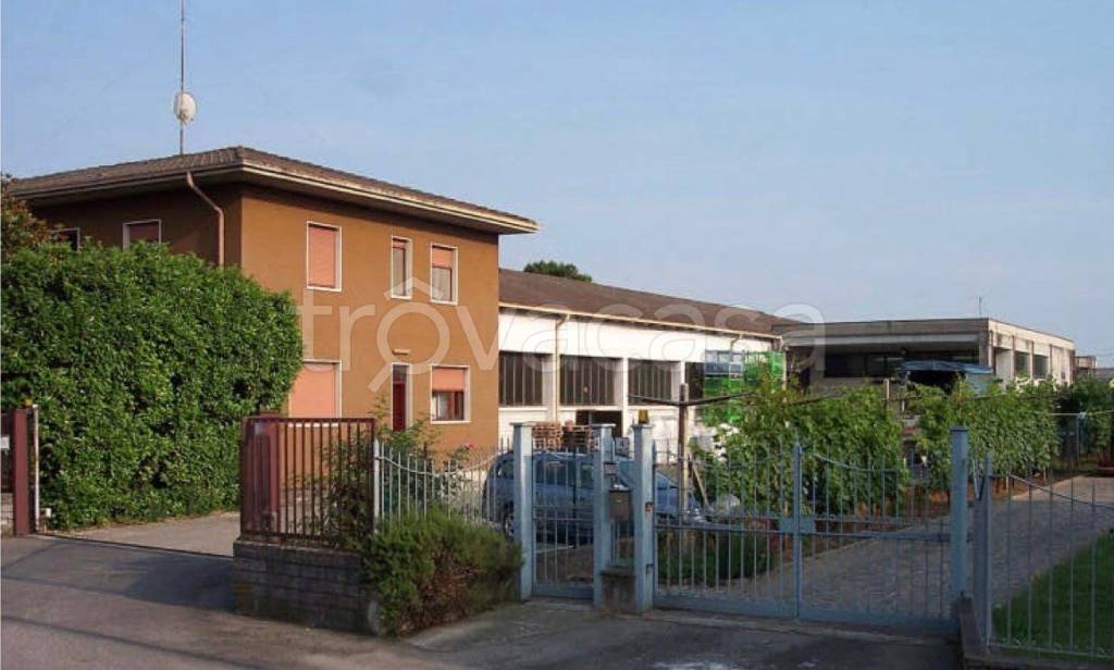 Villa in vendita a Desenzano del Garda via Colombare Cast