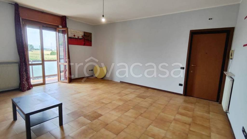 Appartamento in vendita a Cadeo via Emilia, 48