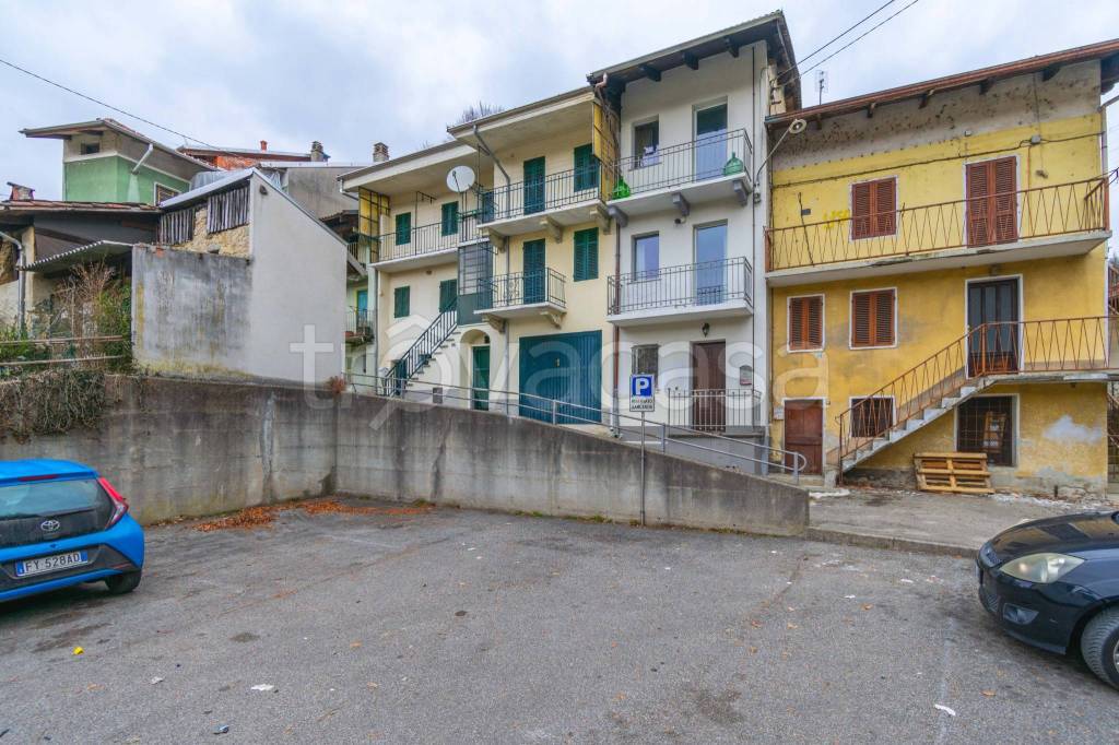 Casa Indipendente in vendita a Valdilana frazione Falcero, 107