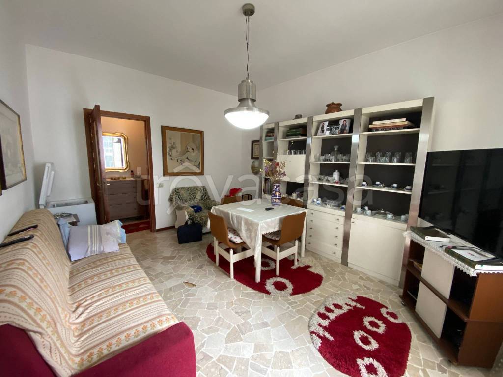 Appartamento in vendita a Bergamo via Borgo Palazzo, 90