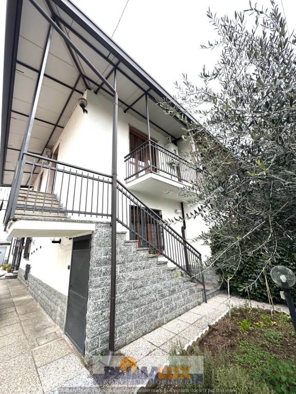 Appartamento in vendita a Cesano Maderno via Adamello, 43