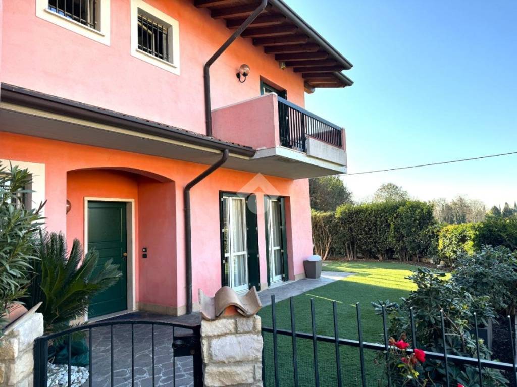 Villa Bifamiliare in vendita a Collebeato