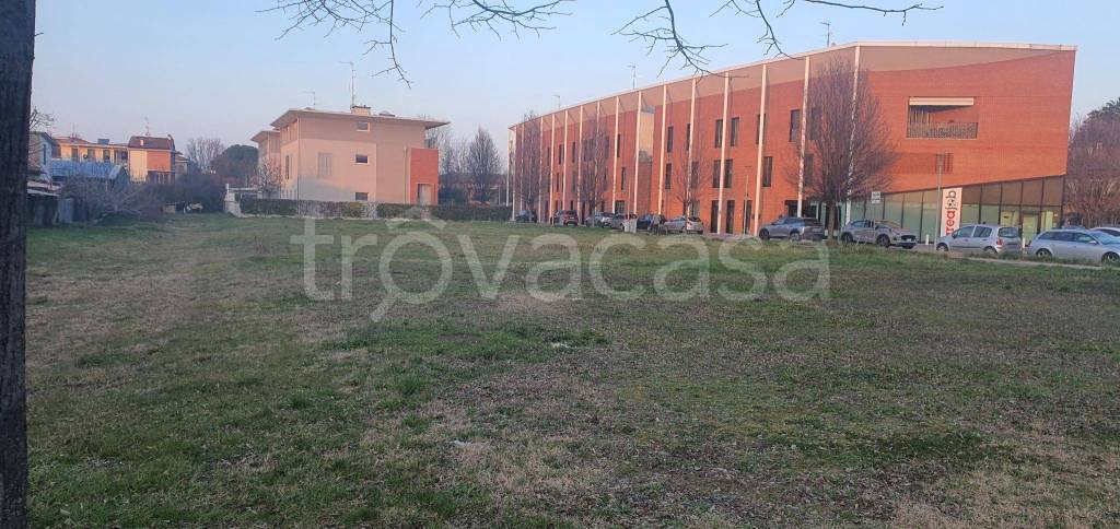 Terreno Residenziale in vendita a Forlì via Francesco Baracca