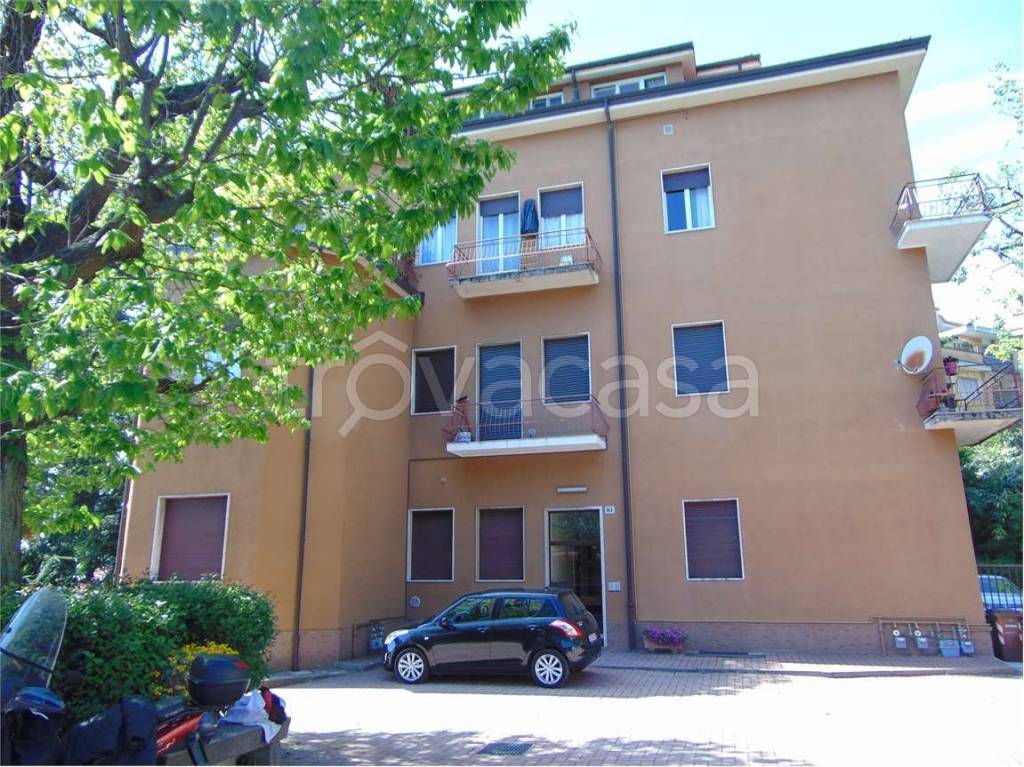 Appartamento in vendita a Varese via Cernuschi, 63