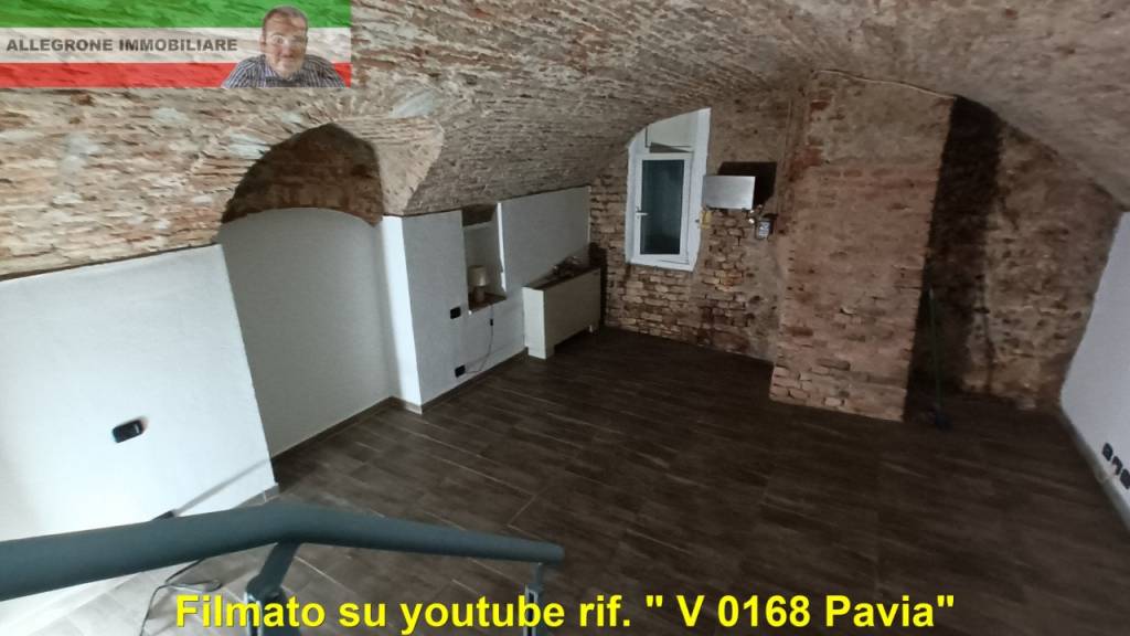 Appartamento in vendita a Pavia strada nuova