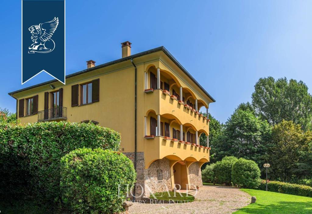 Villa in vendita a Carate Brianza