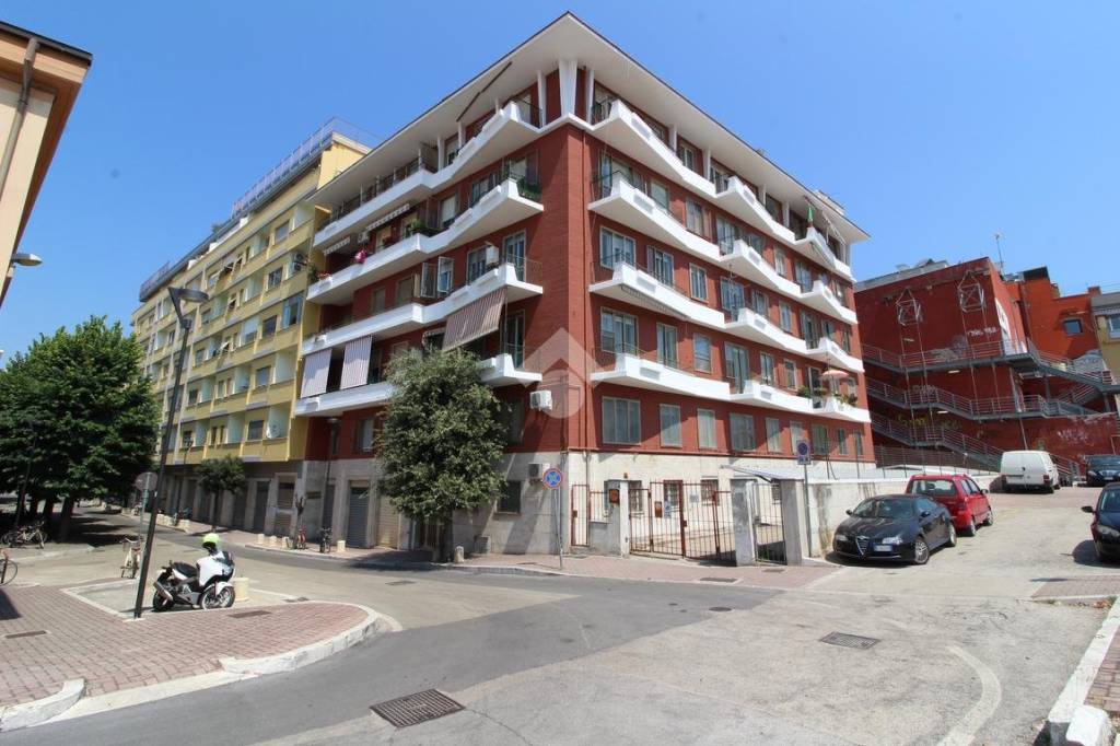 Ufficio in vendita a Pescara via pesaro, 2
