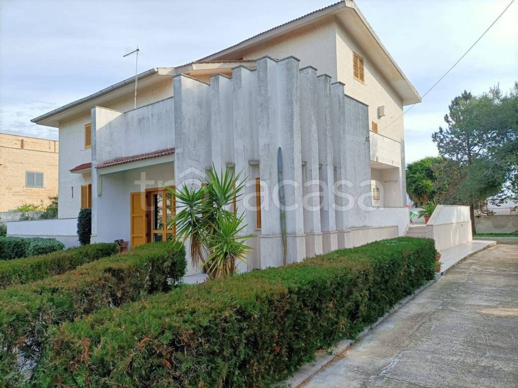 Villa in vendita a Taranto via Lucio Ridenti, 6