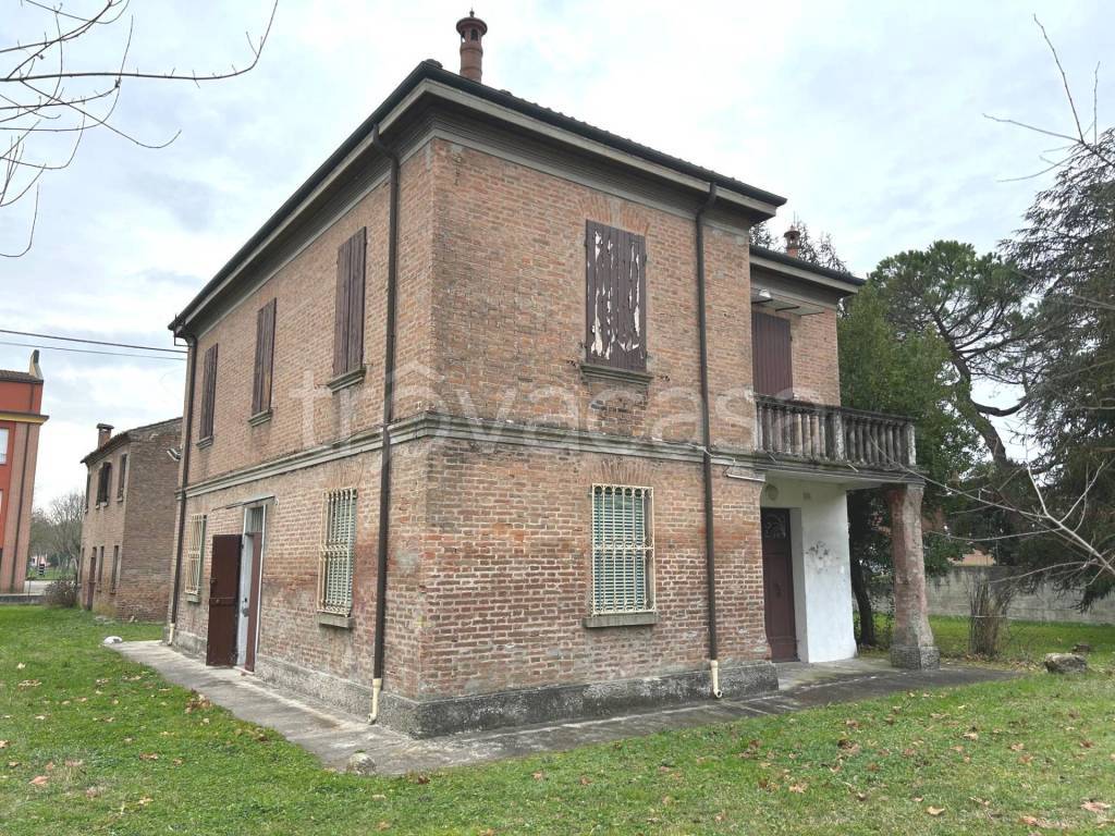 Casa Indipendente in vendita a Ferrara via Comacchio, 276