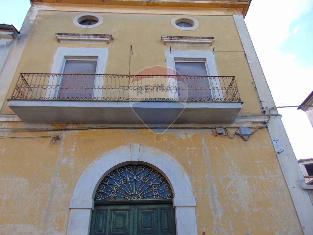 Casa Indipendente in vendita a Sessa Aurunca via pasquale tuozzi