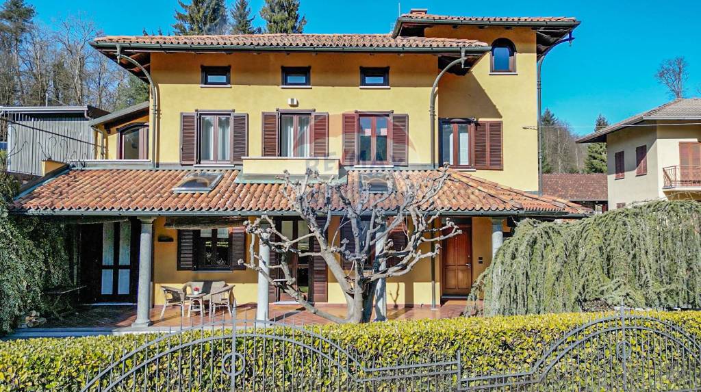 Villa in vendita a Valdilana via Provinciale, 33