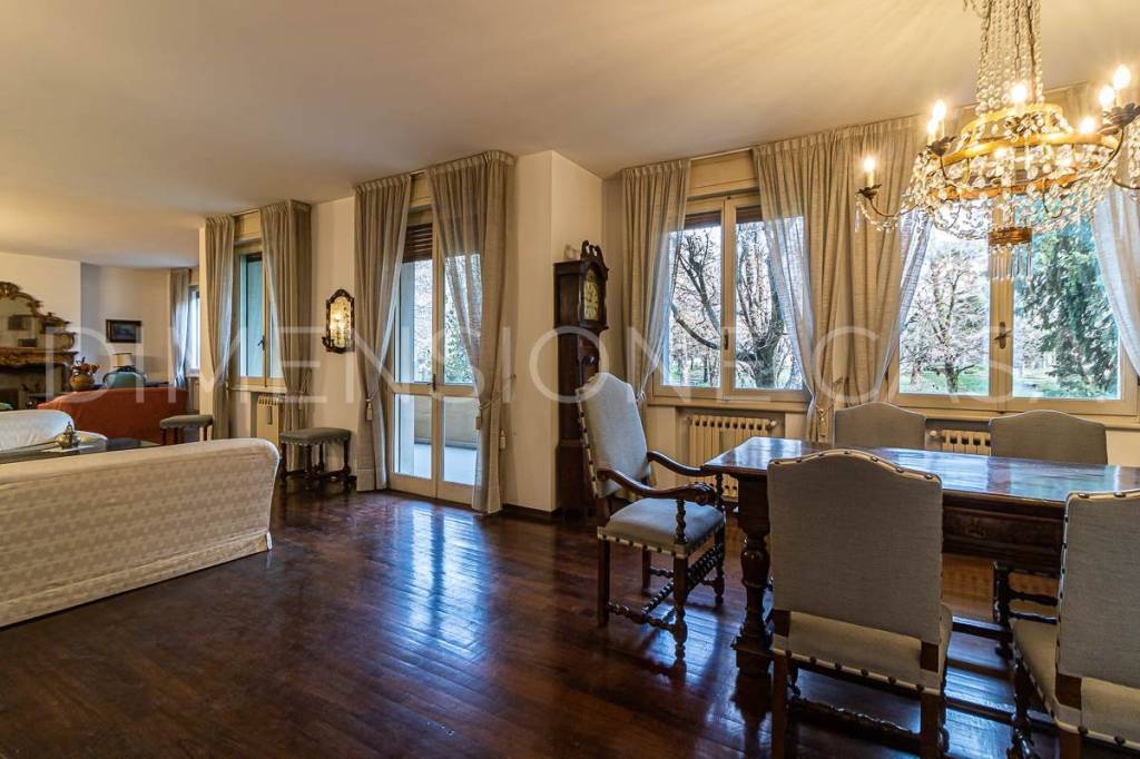 Appartamento in vendita a Modena viale Muratori