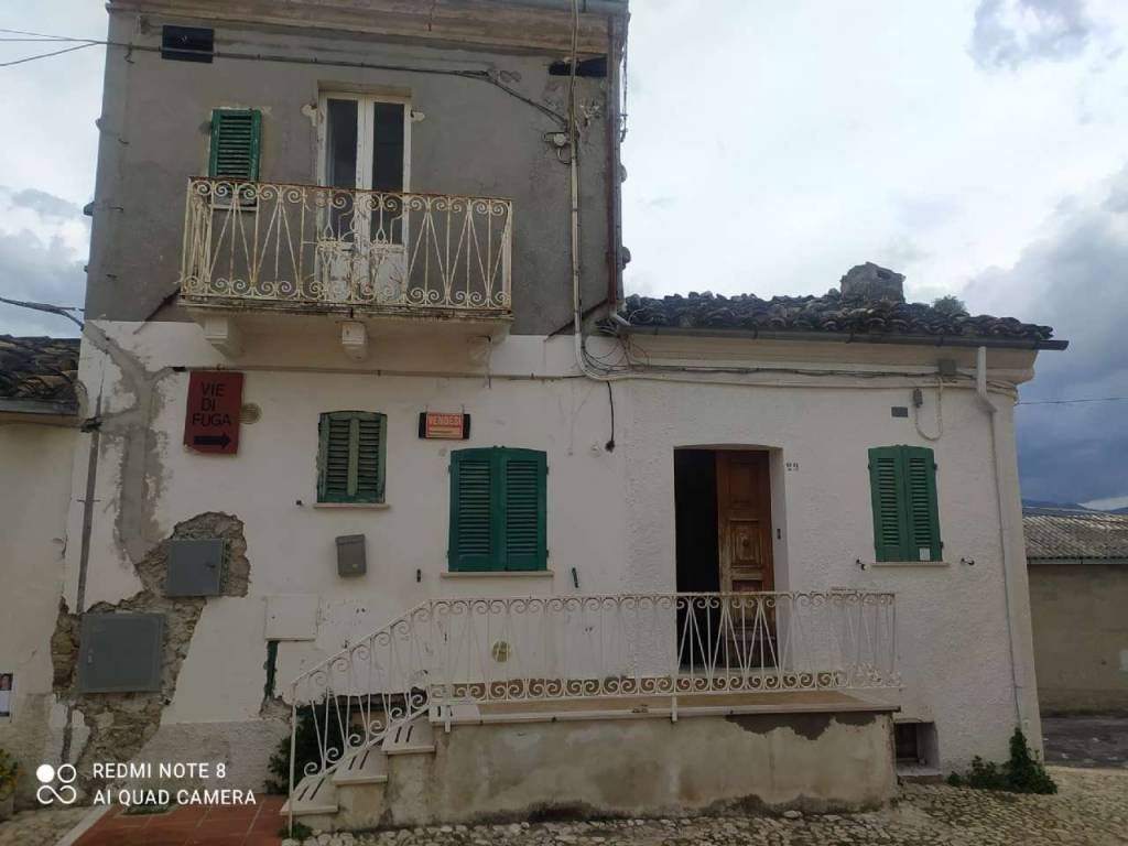 Casa Indipendente in vendita a Catignano via Del Castello