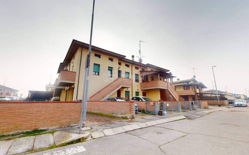Appartamento in vendita a Cento via Angelo Venturoli 58