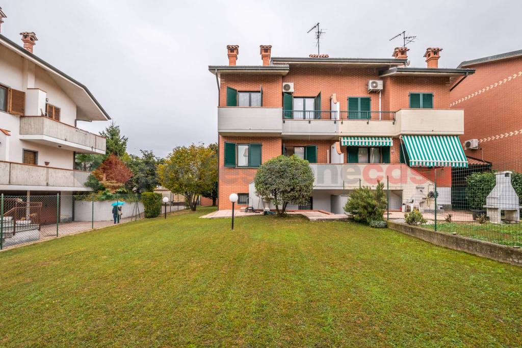 Villa a Schiera in vendita a Vermezzo con Zelo via Toscana