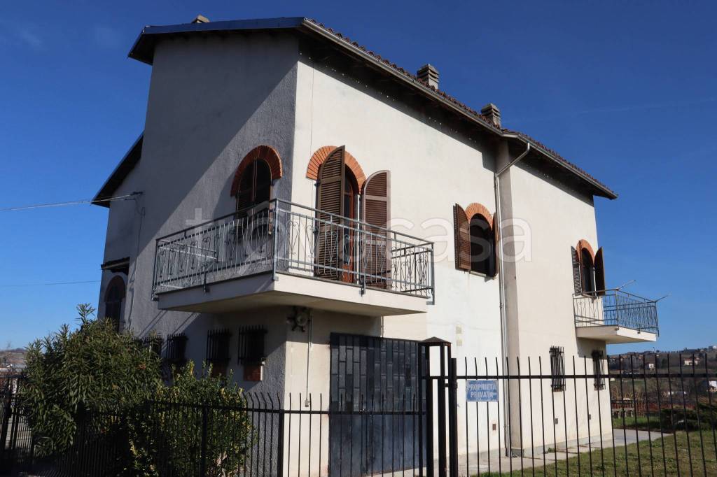 Villa Bifamiliare in vendita a Castagnole delle Lanze via Angelo Benso, 15