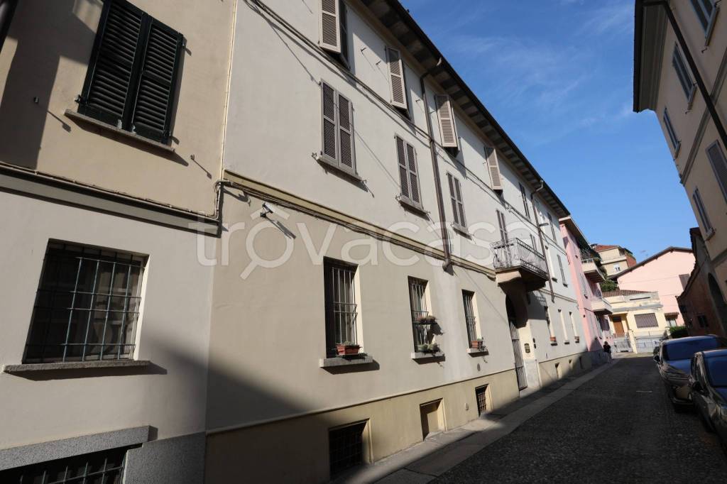 Appartamento in vendita a Pavia via Pietro Carpanelli, 20